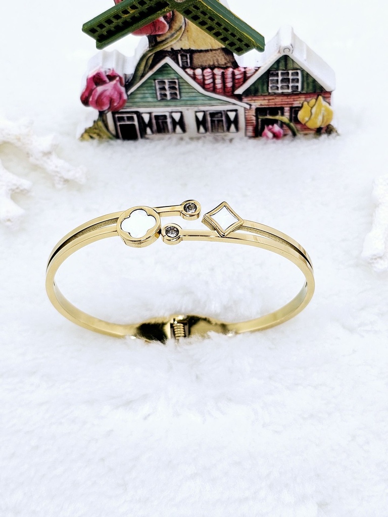 Celestial Shapes Bracelet – Artificial Yellow Gold