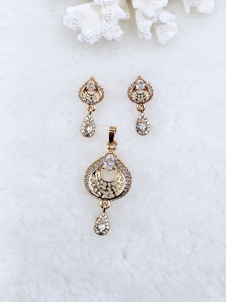 Pear-Shaped Crystal Pendant and Earrings Set - Artificial Yellow Gold