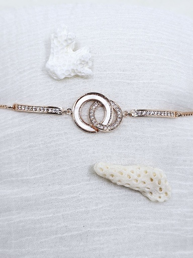 [0202022] Intertwined Circles Bolo Bracelet with Crystal Accents - Artificial Rose Gold
