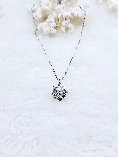 [0303001] Sparkling Flower Pendant Necklace - Artificial White Gold