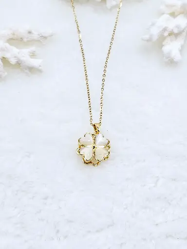 [0301002] Four-Leaf Clover Pendant Necklace - Artificial Yellow Gold