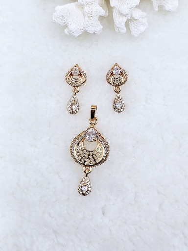 [0801004] Pear-Shaped Crystal Pendant and Earrings Set - Artificial Yellow Gold