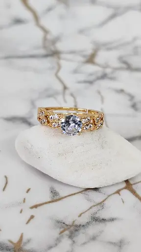 [0701004] Round  White Stone Ring with Twisted Crystal Accents - Artificial Yellow Gold