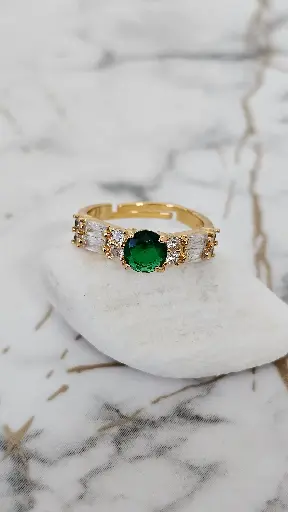 [0701006] Emerald Royale Radiance Ring – Artificial Yellow Gold 