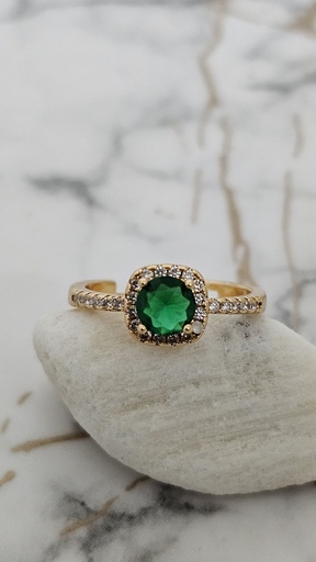 [0701022] Round Emerald Green Cubic Zirconia Halo Ring with Pave Band - Artificial Yellow Gold